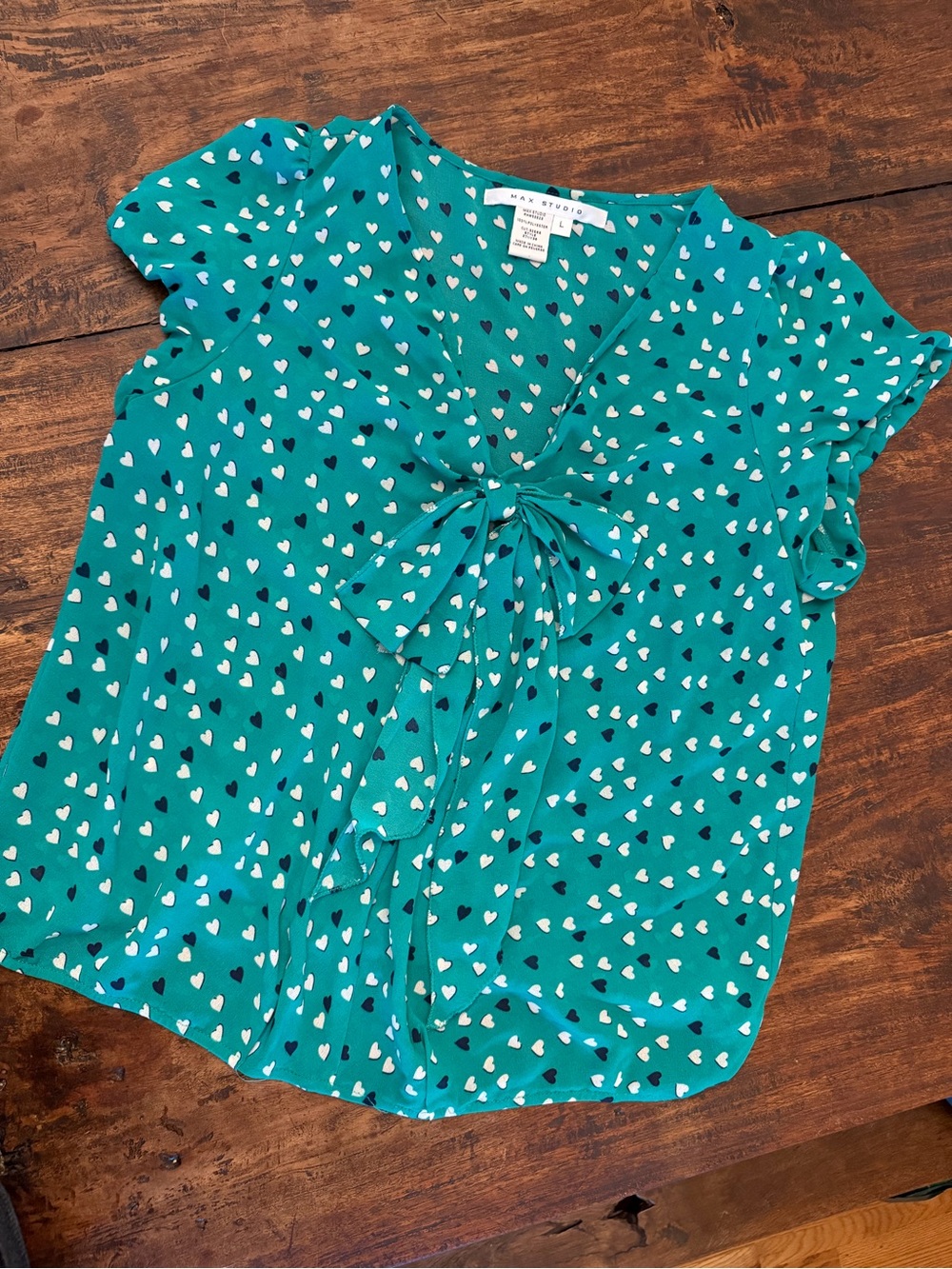 Max Studio sheer green V-neck Heart Print Tie-Neck Blouse Size large